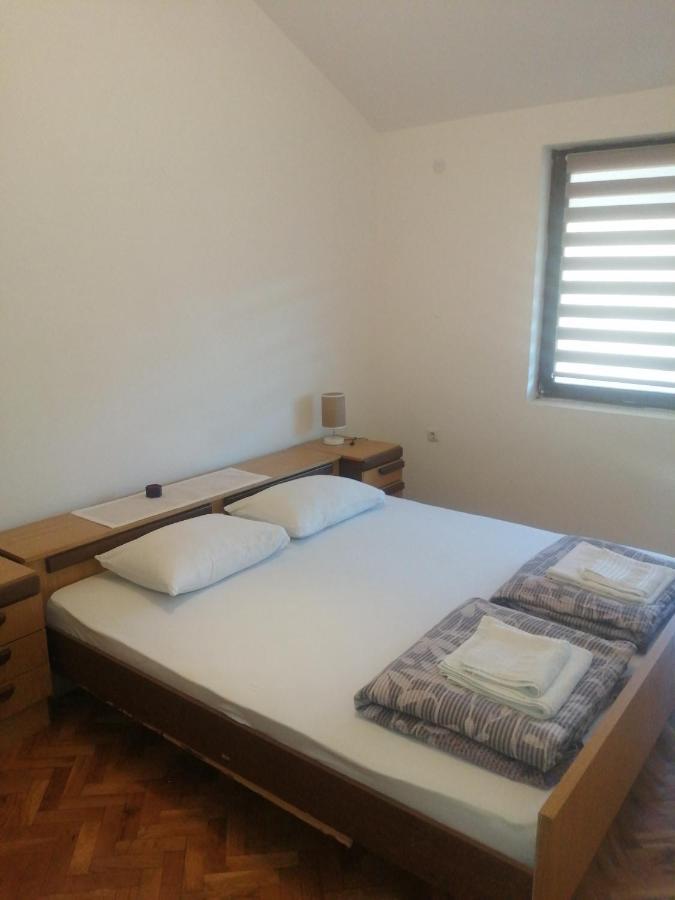 Ferienwohnung Domacinstvo Trifunovic Pretresnja Exterior foto
